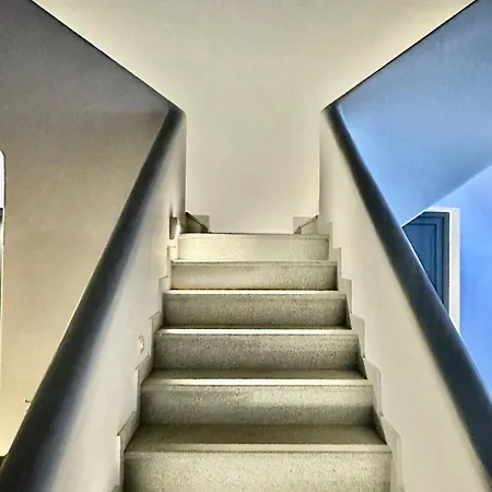 Santorini Miracles Suites, Adults Only بيريسا