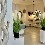 Miracles By Anastasia Princess, Adults Only شقة فندقية