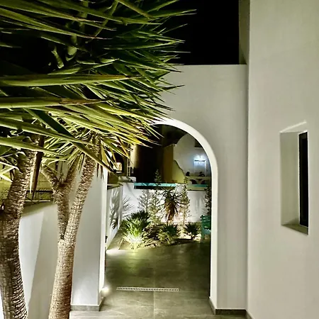 Santorini Miracles Suites, Adults Only *