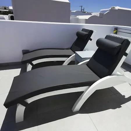 Santorini Miracles Suites, Adults Only