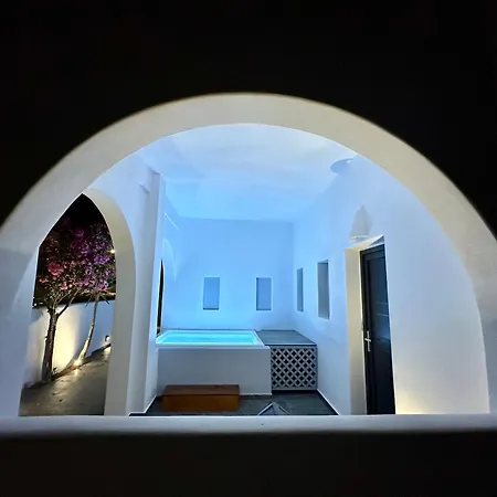 Santorini Miracles Suites, Adults Only *