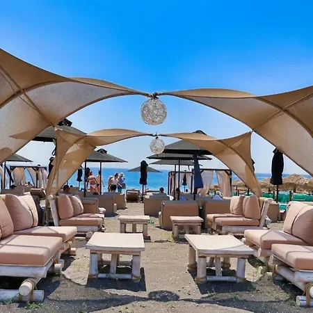 Aparthotel Santorini Miracles Suites, Adults Only *