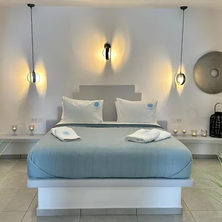 Santorini Miracles Suites, Adults Only Aparthotel *