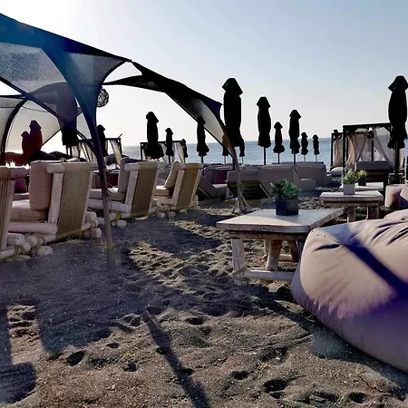 Santorini Miracles Suites, Adults Only Aparthotel *